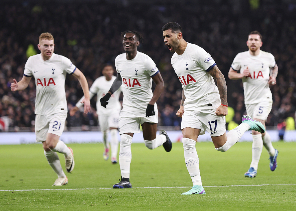 英超联赛杯16强激战：利物浦战平苦主，曼城好运延续晋级